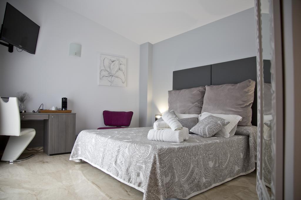 La Font Del Roc Hotel Coma-ruga Habitación foto