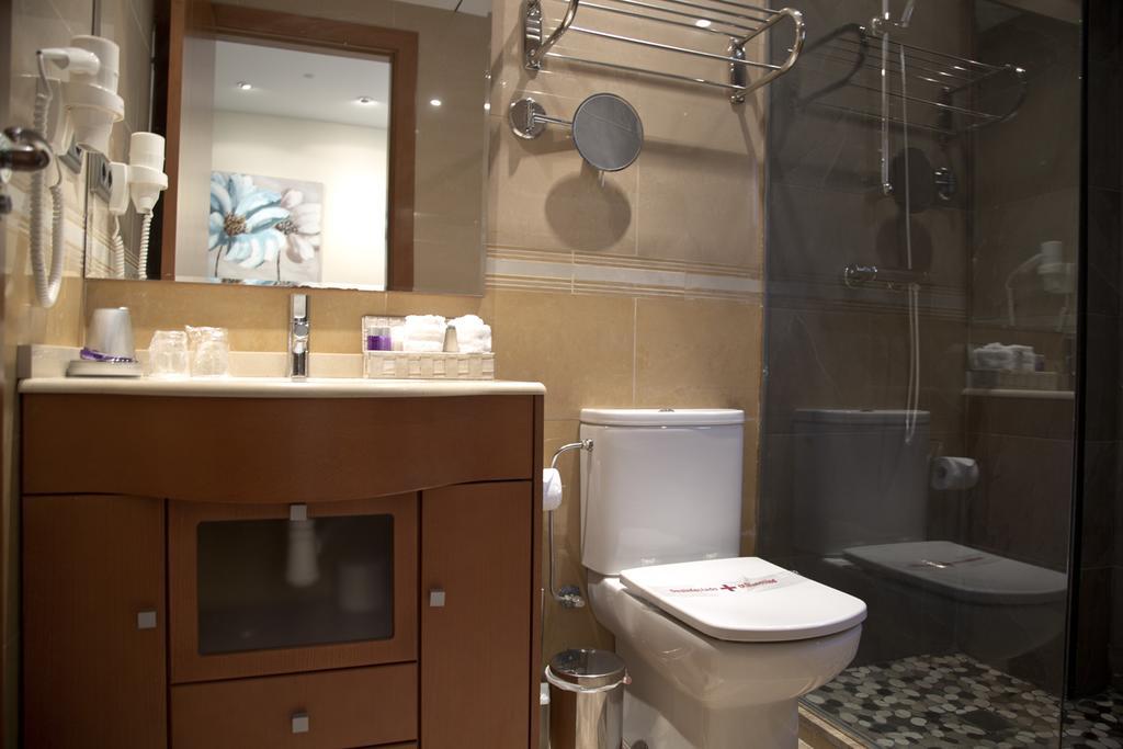 La Font Del Roc Hotel Coma-ruga Habitación foto