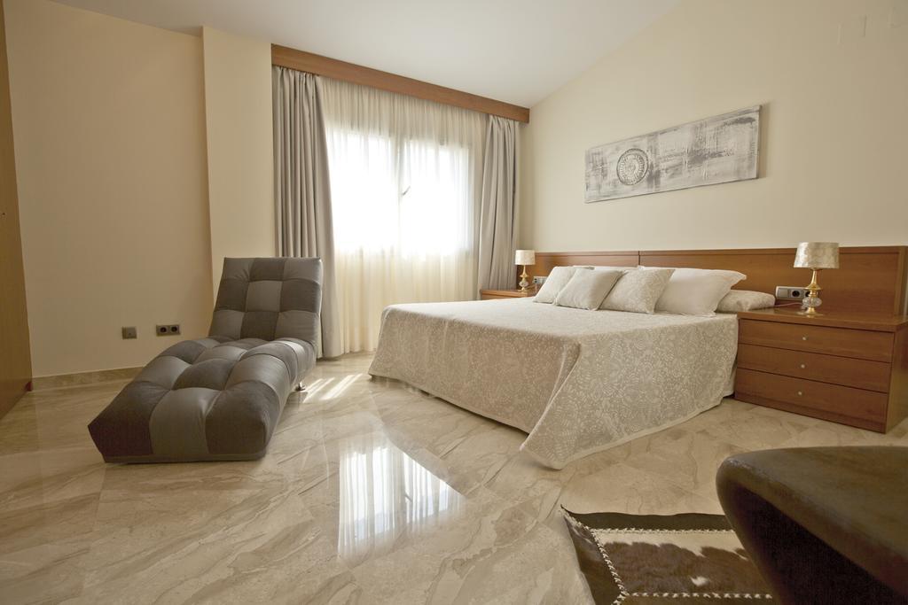 La Font Del Roc Hotel Coma-ruga Habitación foto